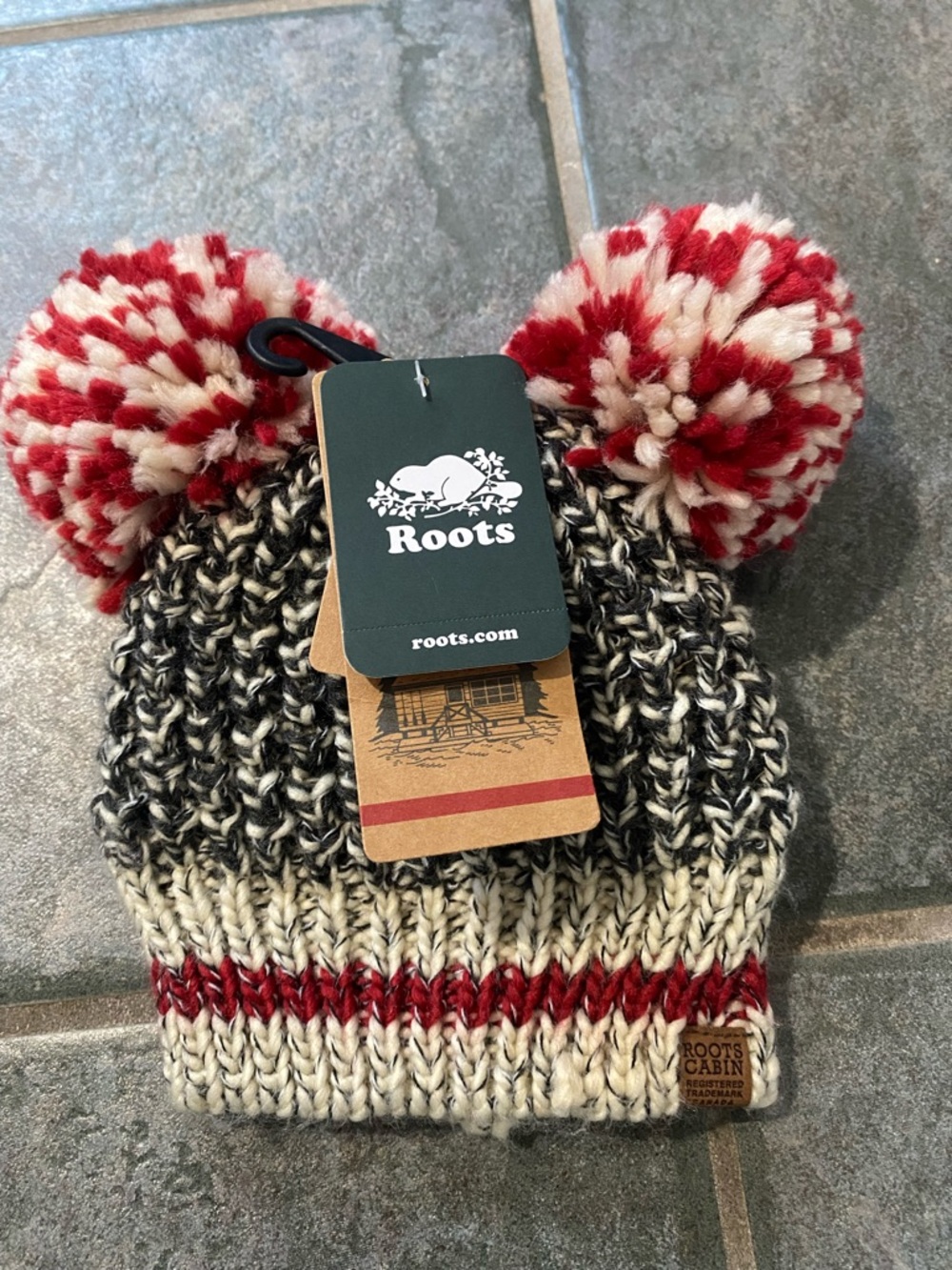 Roots Cabin Collection beanie BNWT
